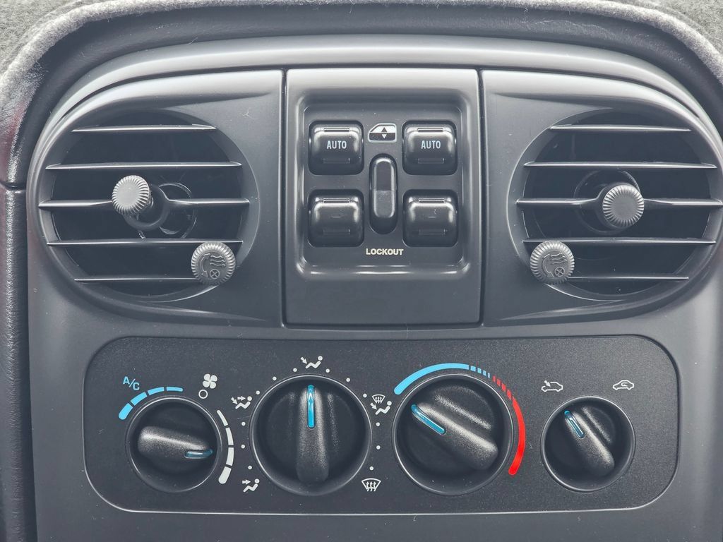 Used 2003 Chrysler PT Cruiser FWD image 13
