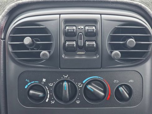 Used 2003 Chrysler PT Cruiser FWD image 13