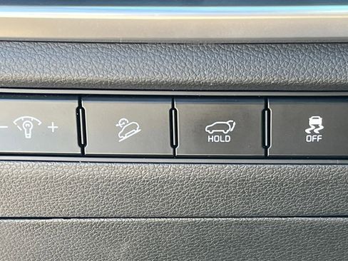 Used 2024 Kia Telluride EX w/ EX Captain's Chair Package image 28