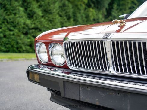 Used 1988 Jaguar XJ Vanden Plas RWD image 66