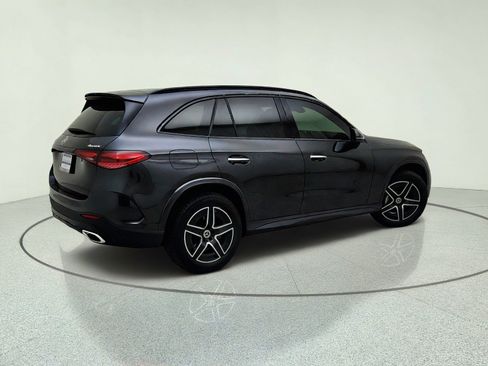 Used 2024 Mercedes-Benz GLC 300 4MATIC image 8