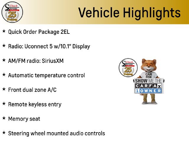 Used 2023 Chrysler Pacifica Touring-L FWD image 5