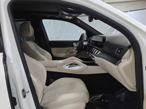 New 2025 Mercedes-Benz GLS 63 AMG 4MATIC image 11