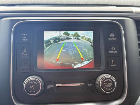 Used 2020 RAM 1500 Classic SLT AWD/4WD image 16