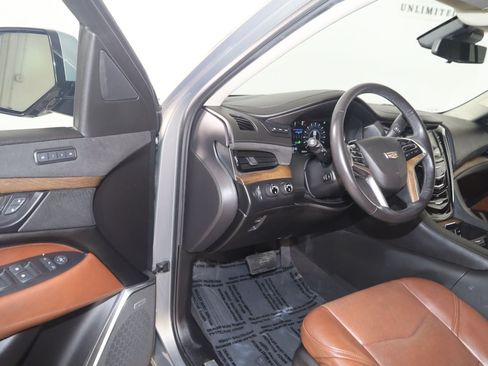 Used 2019 Cadillac Escalade Premium Luxury AWD/4WD image 51
