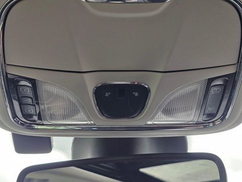 Used 2022 Jeep Cherokee Limited image 33