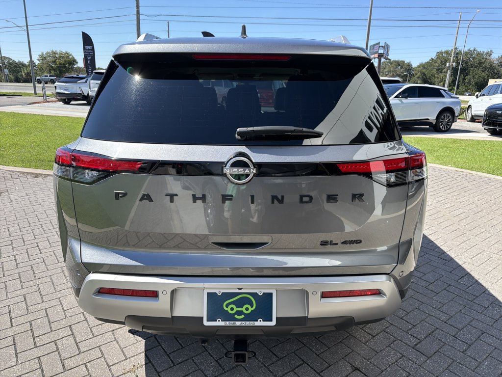 Used 2023 Nissan Pathfinder SL w/ Lighting Package (N92) AWD/4WD image 5