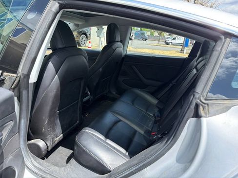 Used 2018 Tesla Model 3 Long Range RWD image 10
