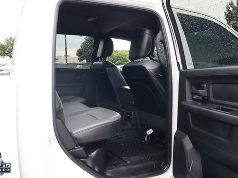 Used 2024 RAM 3500 Tradesman w/ Chrome Appearance Group AWD/4WD image 27