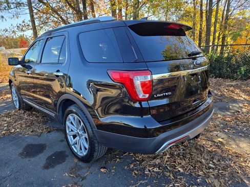 Used 2017 Ford Explorer Limited image 7