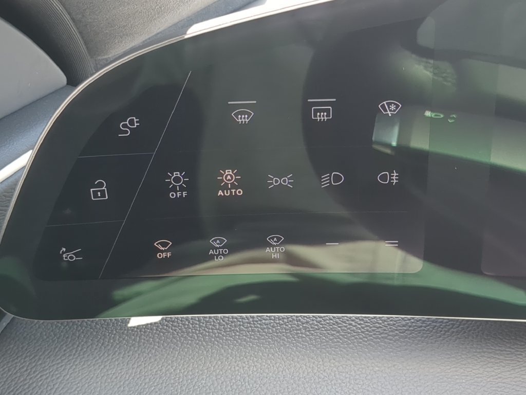 Used 2025 Lucid Air Touring AWD/4WD image 27