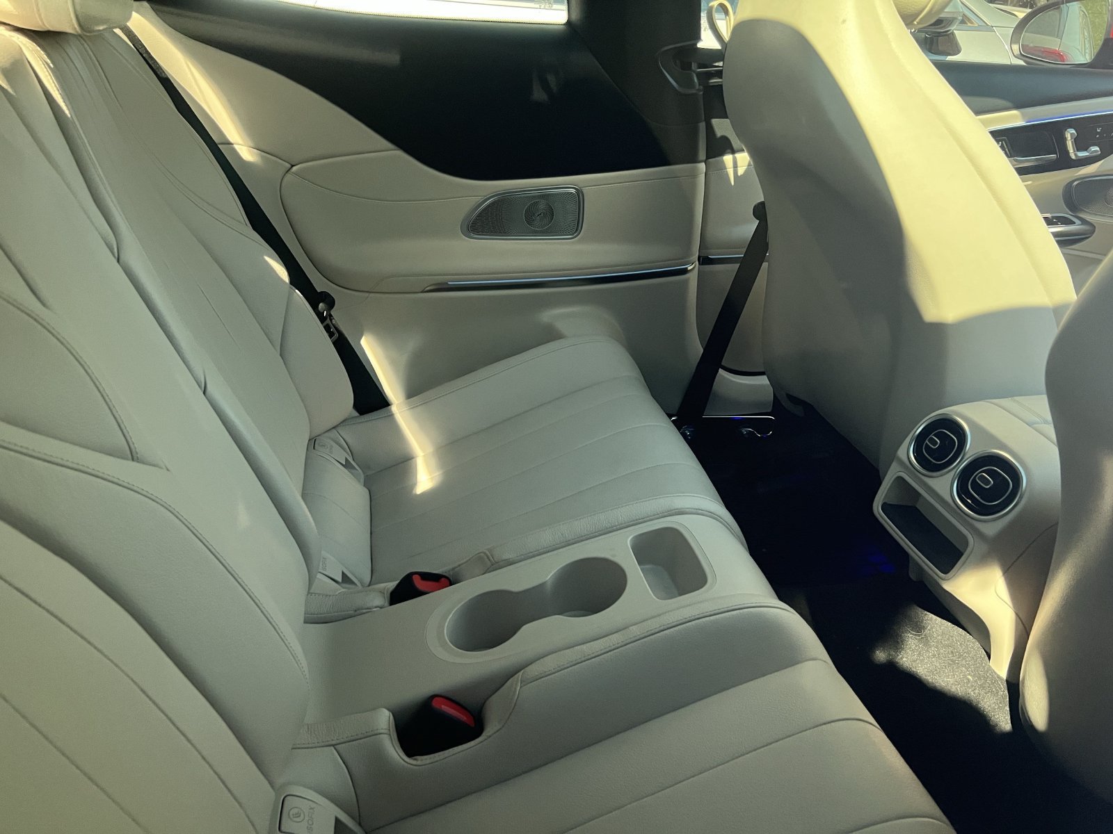 Used 2024 Mercedes-Benz CLE 300 4MATIC Coupe image 8