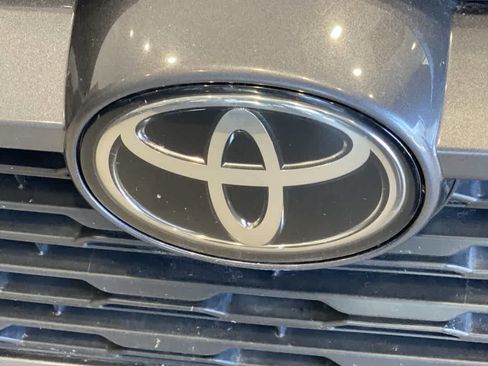 Certified 2025 Toyota RAV4 XLE AWD/4WD image 10