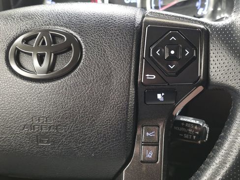 Used 2020 Toyota 4Runner TRD Off-Road Premium w/ Moonroof Package AWD/4WD image 34