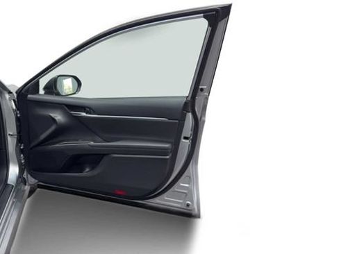 Used 2024 Toyota Camry LE FWD image 9
