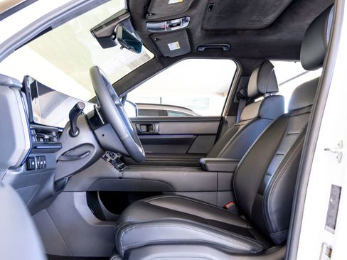 Used 2025 Hyundai Santa Fe Calligraphy image 16