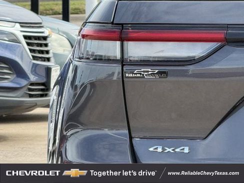 Used 2022 Jeep Grand Cherokee Limited w/ Luxury Tech Group II AWD/4WD image 9
