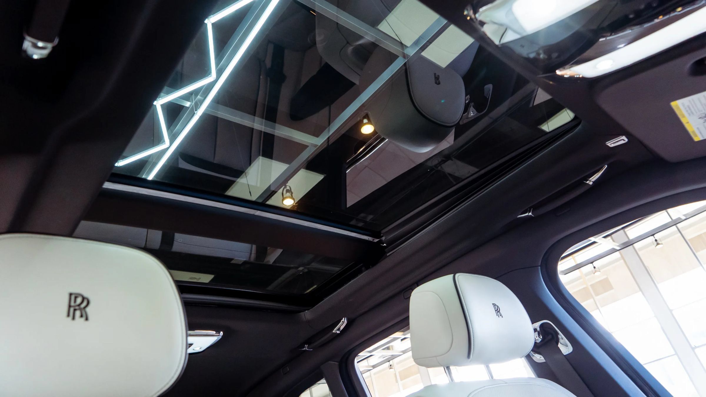 Used 2019 Rolls-Royce Cullinan AWD/4WD image 37