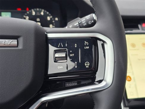New 2025 Land Rover Discovery Sport Dynamic SE image 18