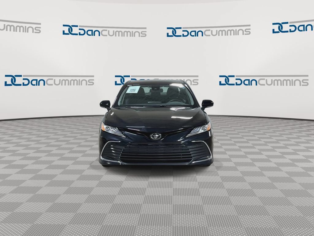 Used 2023 Toyota Camry XLE FWD image 4