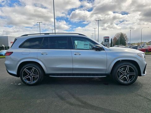 New 2026 Mercedes-Benz GLS 450 4MATIC image 7