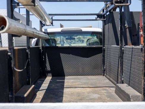 Used 2019 Ford F550 2WD Regular Cab Super Duty image 17