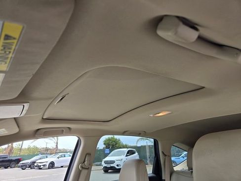 Used 2016 Honda CR-V Touring image 10