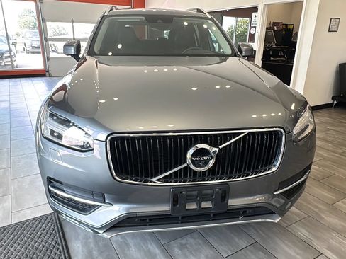 Used 2017 Volvo XC90 T6 Momentum w/ Vision Package AWD/4WD image 5