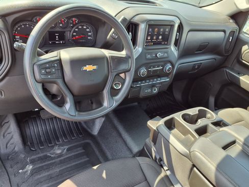 Used 2025 Chevrolet Silverado 1500 W/T image 2