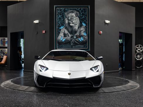 Used 2016 Lamborghini Aventador LP 750-4 Superveloce image 5