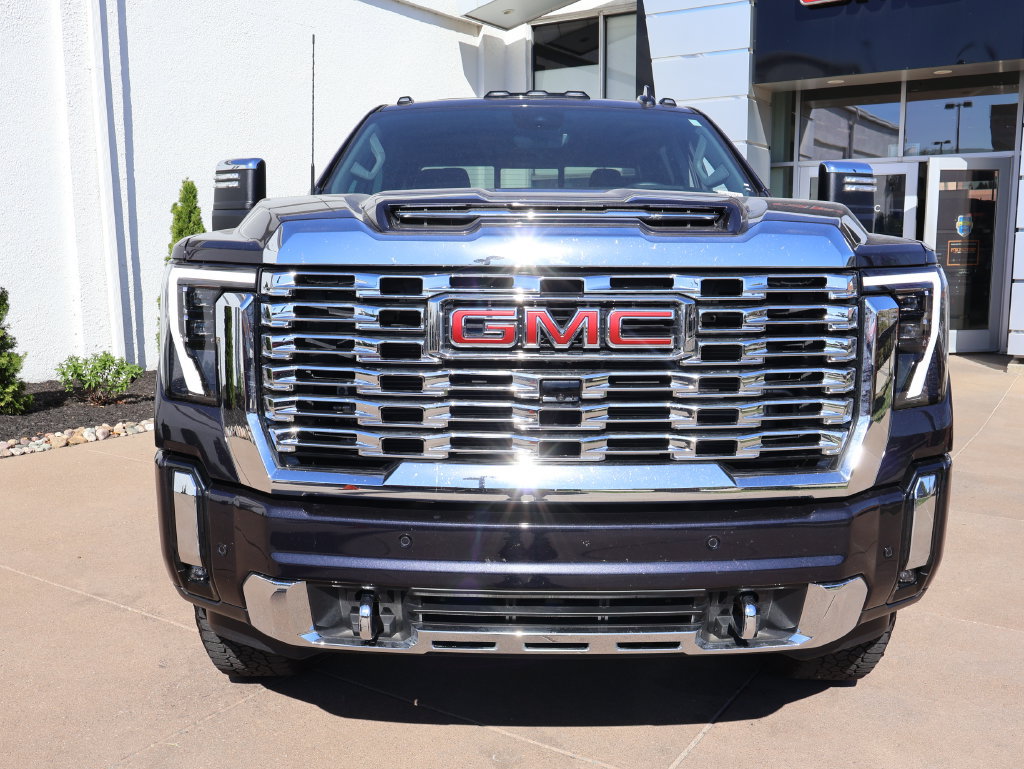 Certified 2026 GMC Sierra 2500 Denali w/ Denali Reserve Package AWD/4WD image 2