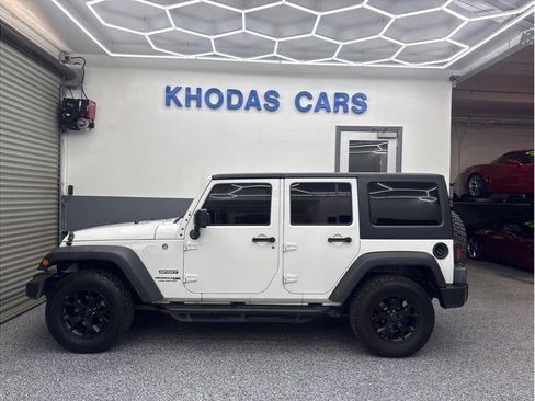 Used 2018 Jeep Wrangler Unlimited Sport S AWD/4WD image 1