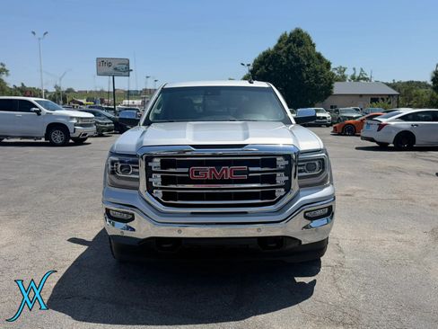 Used 2018 GMC Sierra 1500 SLT AWD/4WD image 2