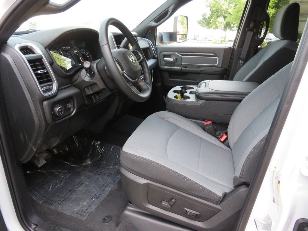New 2022 RAM 3500 SLT w/ Quick Order Package 2YG SLT AWD/4WD image 24