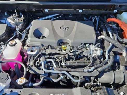 Used 2025 Toyota RAV4 LE image 23