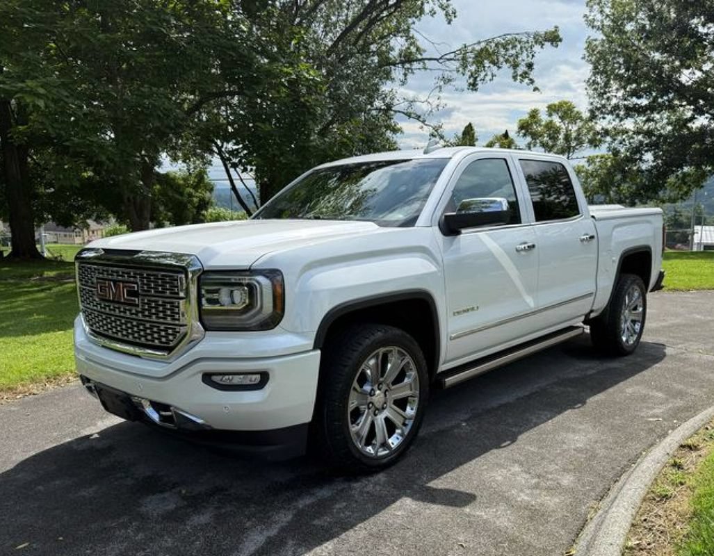 Used 2018 GMC Sierra 1500 Denali w/ Denali Ultimate Package AWD/4WD image 5
