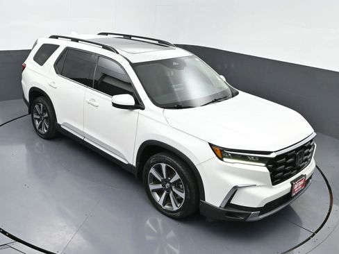 Used 2023 Honda Pilot Touring image 39