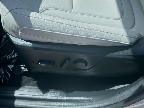 Used 2025 Hyundai Tucson SEL FWD image 16