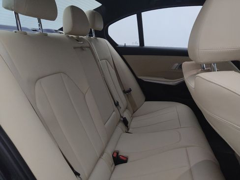 Used 2019 BMW 330i Sedan w/ Driving Assistance Package RWD image 19