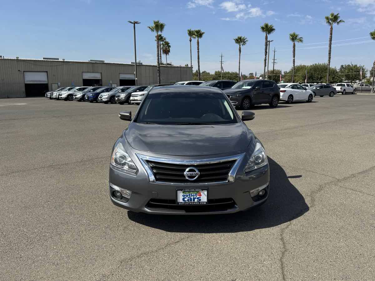 Used 2015 Nissan Altima 2.5 SV w/ Convenience Package FWD image 4