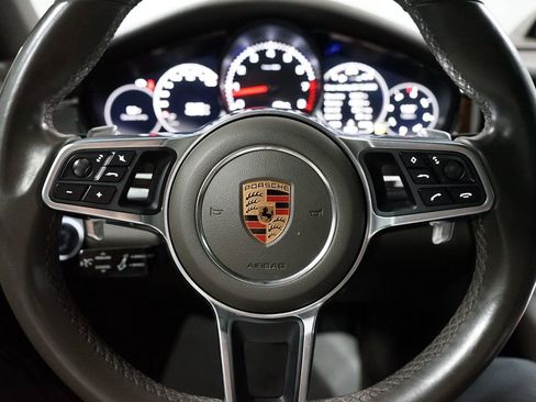 Used 2018 Porsche Panamera image 13