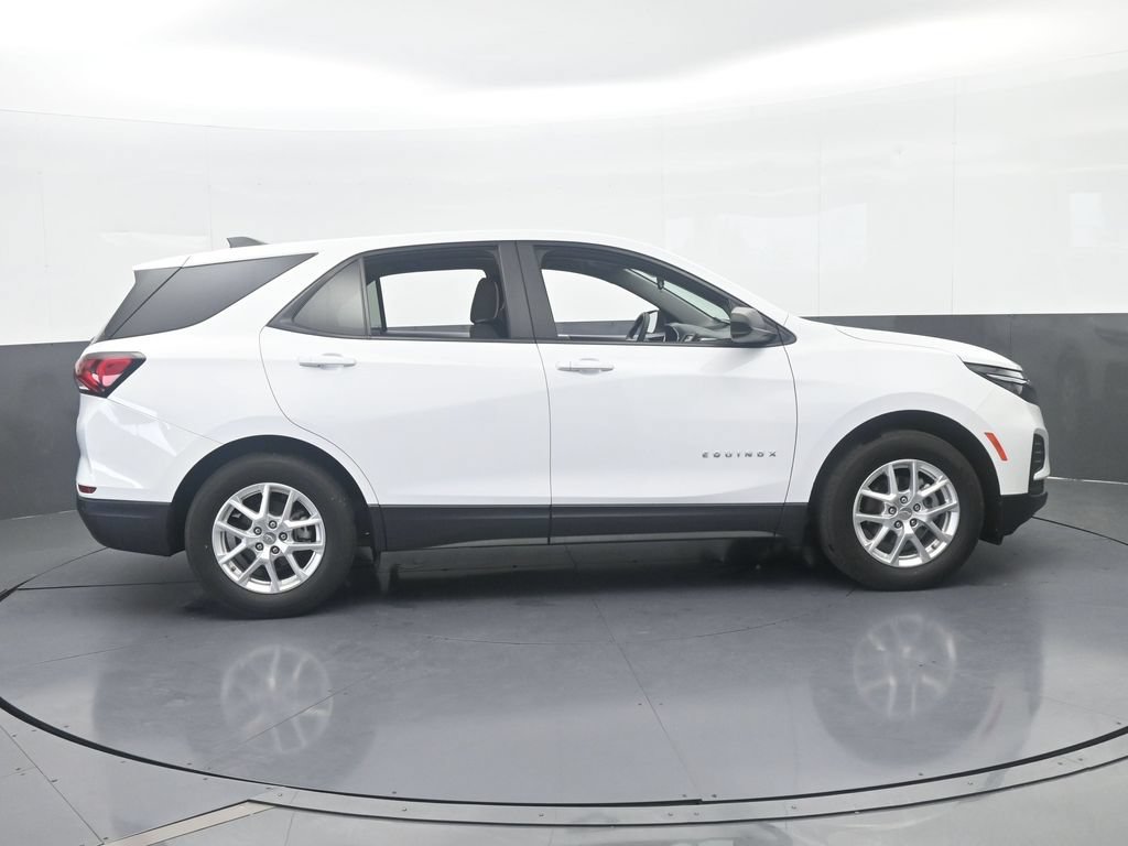 Used 2024 Chevrolet Equinox LS w/ LS Convenience Package FWD image 7