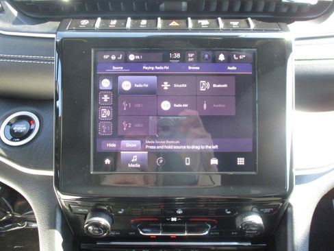 Used 2024 Jeep Grand Cherokee L Laredo w/ Luxury Tech Group I RWD image 21