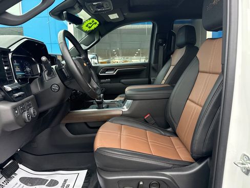 Used 2025 Chevrolet Silverado 1500 High Country w/ High Country Premium Package image 11