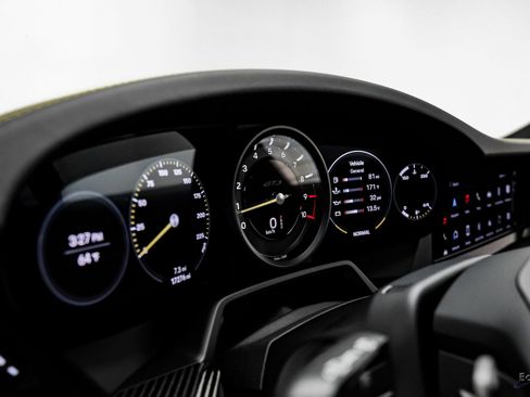 Used 2022 Porsche 911 GT3 image 36