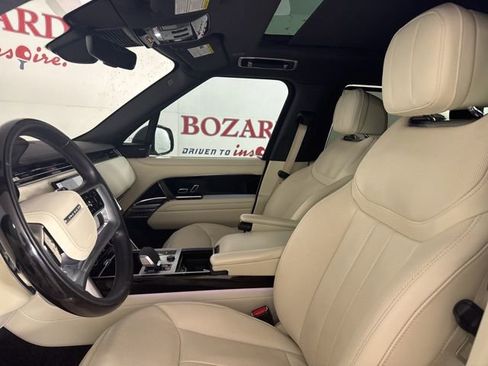 Used 2023 Land Rover Range Rover SE image 11