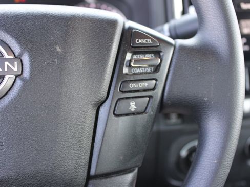 Used 2025 Nissan Frontier SV AWD/4WD image 30