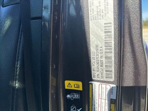 Used 2020 Jeep Wrangler Unlimited Sahara image 27