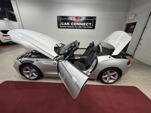 Used 2011 BMW Z4 sDrive30i RWD image 42