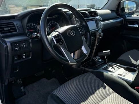 Used 2018 Toyota 4Runner SR5 AWD/4WD image 13